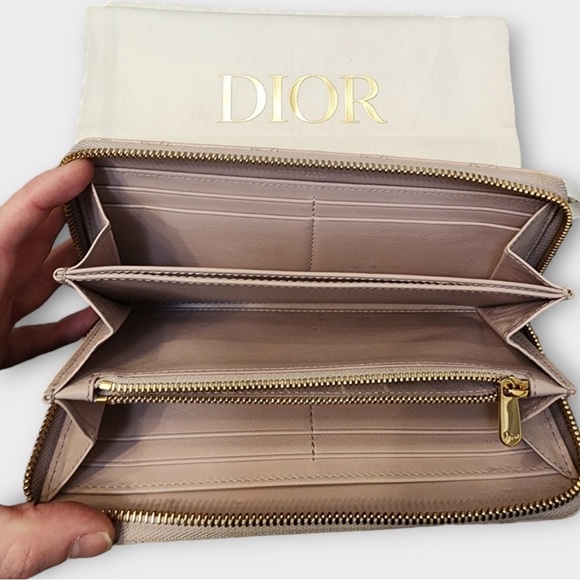 Lady Dior Cannage Large Patent Leather Zip-Around Wallet, lavender - Picture 12 of 16